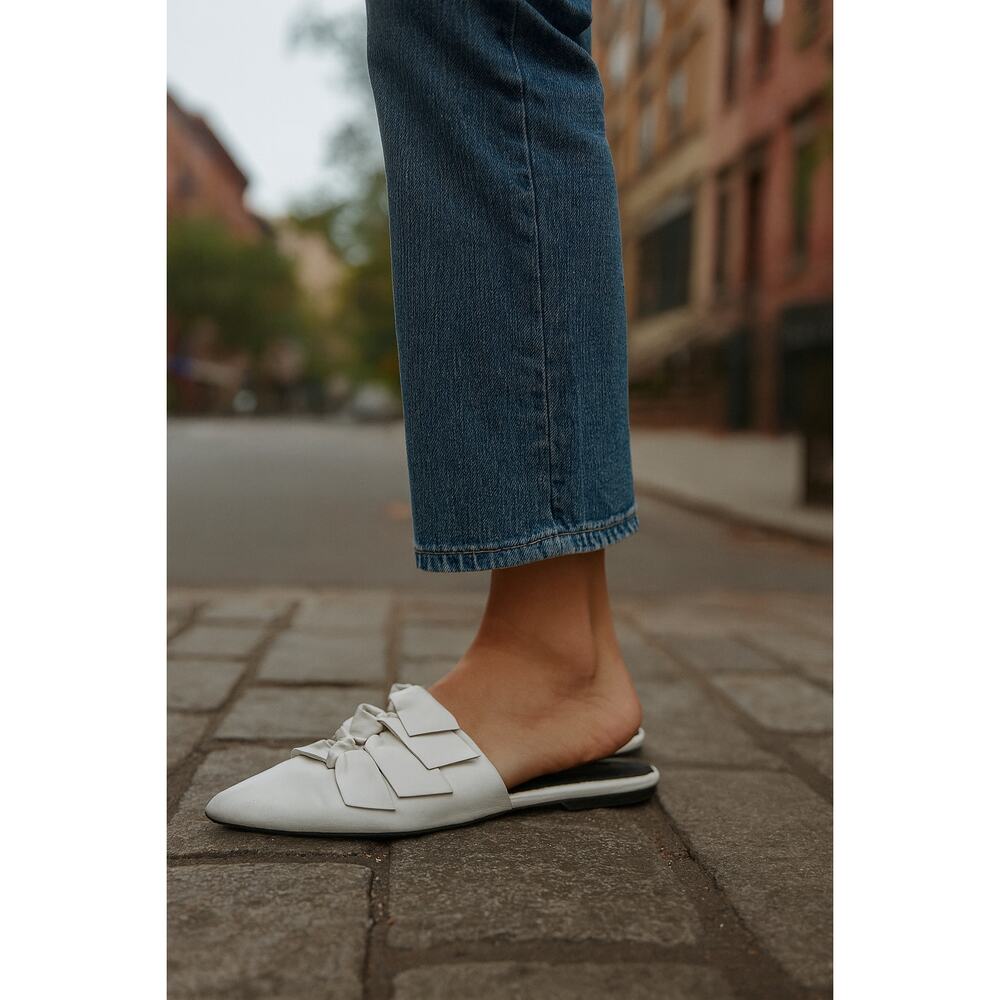 Women’s White Pointed Toe Slip-On Mules